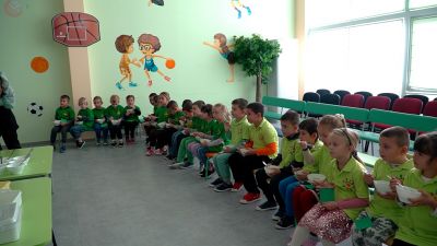 „Мая в света на здравословното хранене“ – празник на знанието, творчеството и добрия вкус 13