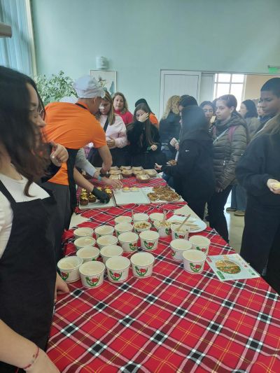 Здравословната храна с вкусен финал на тематичната седмица в ПГ „Ген. Владимир Заимов“ 6